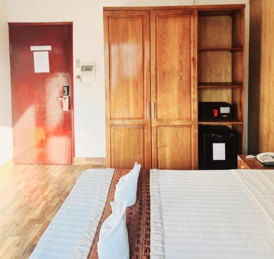 Vang Vieng Th Central Park Hotel Екстер'єр фото