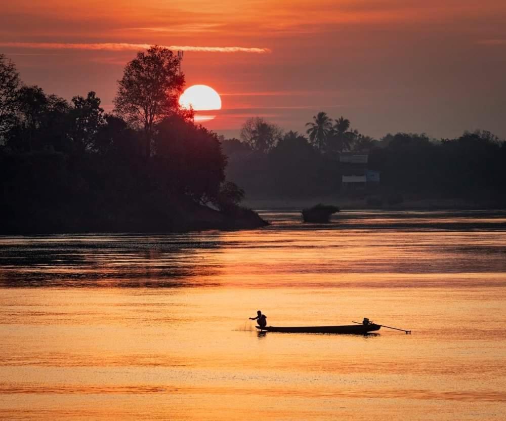 Vang Vieng Th Central Park Hotel Екстер'єр фото